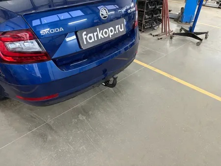 Фаркоп Steinhof для Skoda Octavia 2012-2020 V-063 в Оренбург