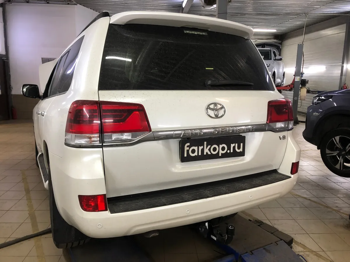Фаркоп Steinhof для Toyota Land Cruiser J200 2008- T-172 в Оренбург