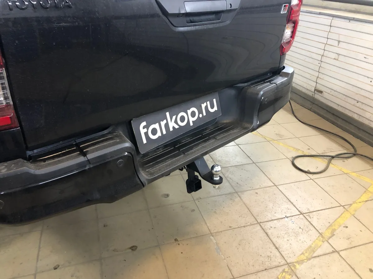 Фаркоп Лидер Плюс для Toyota Hilux (4WD) 2015- T121-E в Оренбург