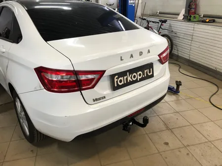 Фаркоп Berg для Lada Vesta (вкл. Cross) 2015-2022 Арт. F.6012.003 F.6012.003 в Оренбург