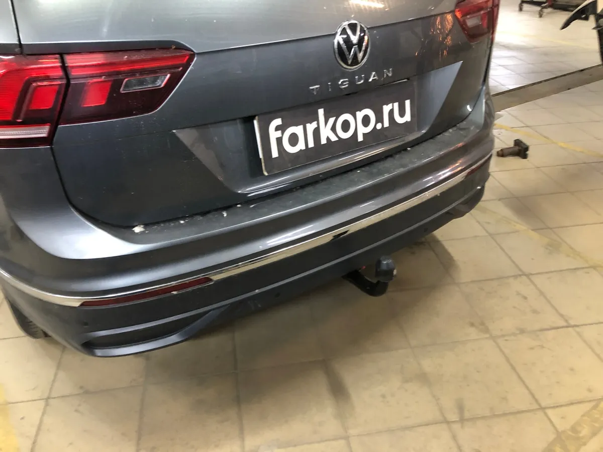 Фаркоп Galia для Volkswagen Tiguan 2017- V069V в Оренбург