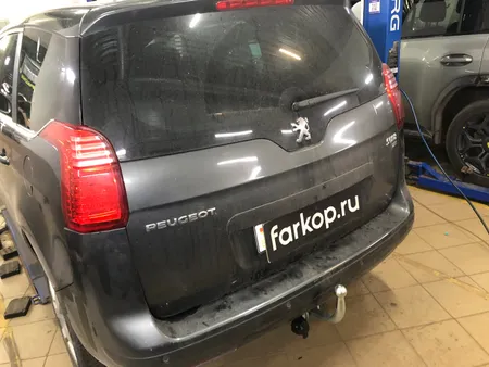Фаркоп Galia для Peugeot 5008 2010-2016 C051A в Оренбург